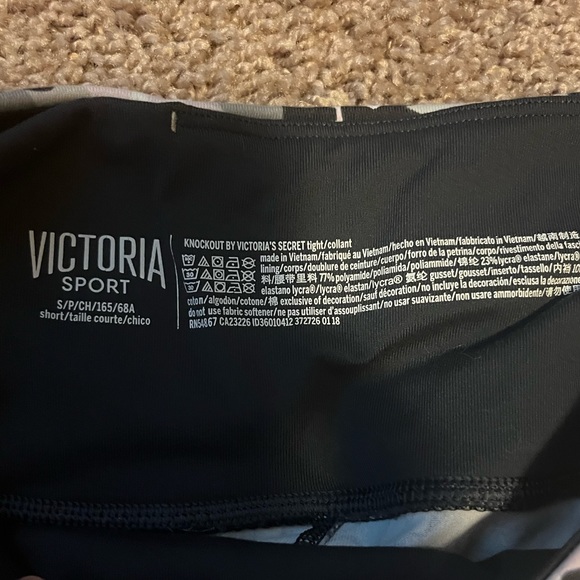 Victoria’s Secret sport leggings - size small - Picture 3 of 4
